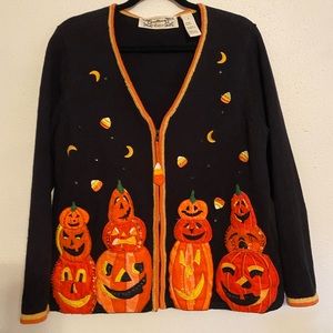 Halloween cardigan with a lot of pumpkins